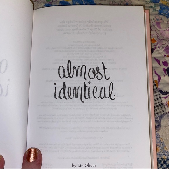 Almost Identical Hard Back Book by Lin Oliver “growing up and growing apart” - Picture 3 of 6